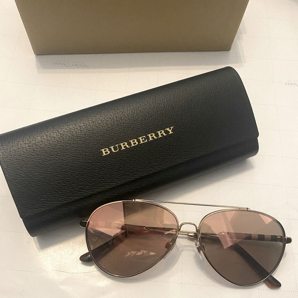 Women’s Burberry Designer Aviator Sunglasses